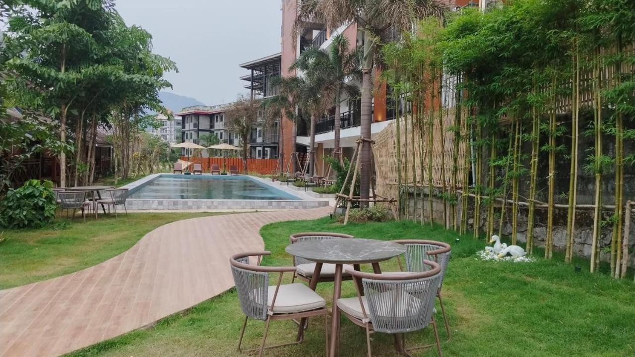 Vang Vieng Bungalows Exterior photo